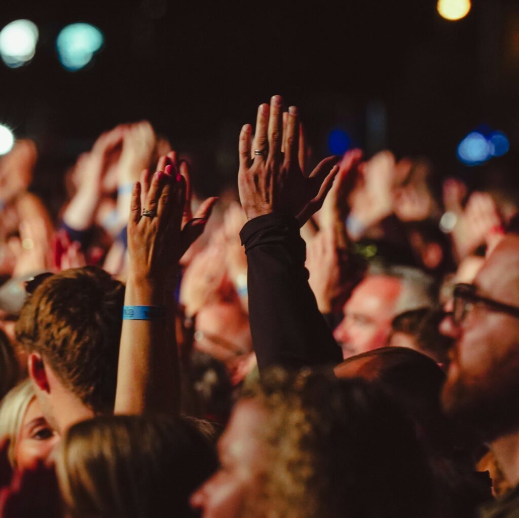 Audience clapping